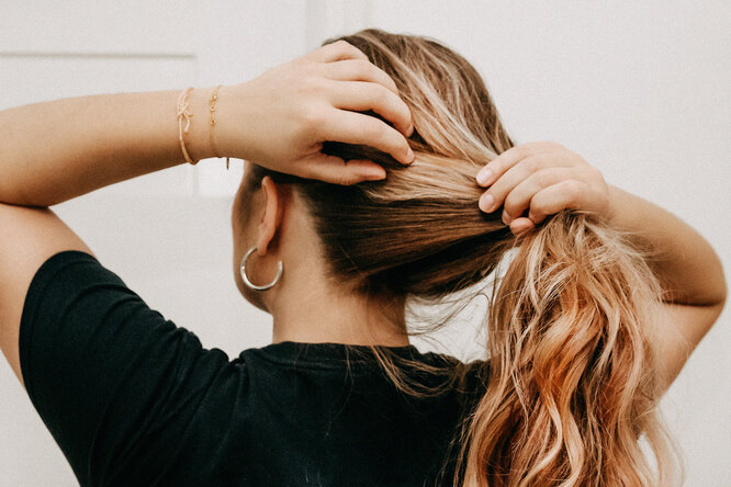 Как сделать конский хвост еще объемнее: классная фишка, о которой знают немногие