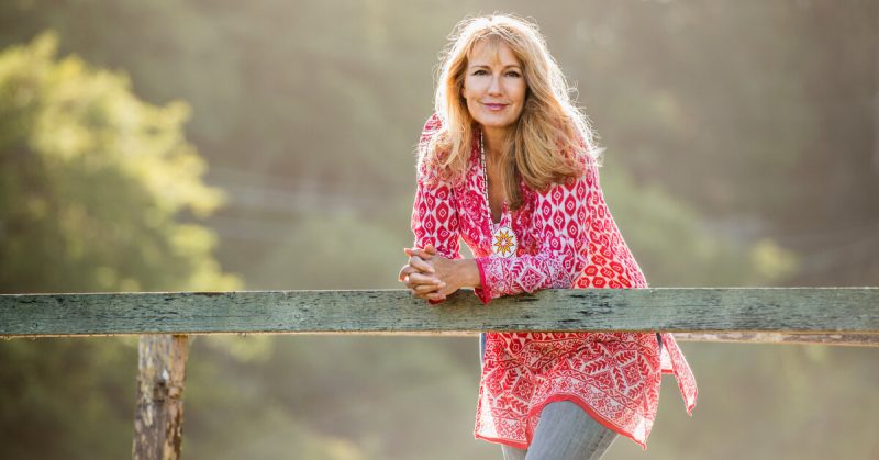 Как сохранить и даже увеличить густоту волос после 50 лет: советы экспертов