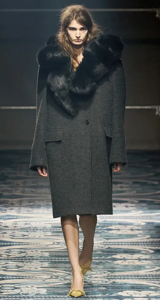 Весной-2026 все девушки будут носить пальто с меховым воротником – как у Кейт Миддлтон