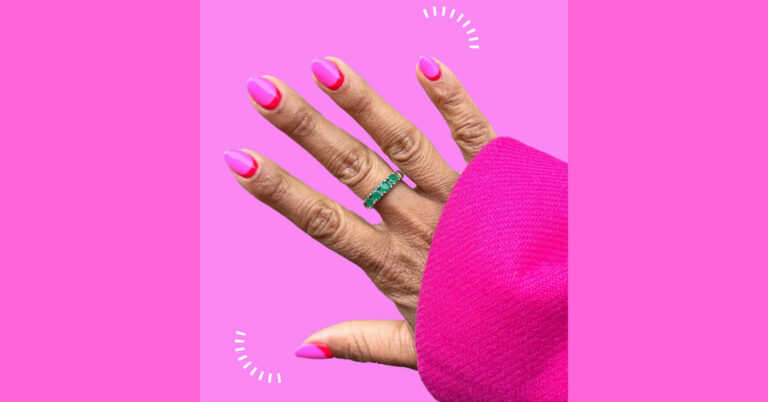 Маникюр в розовом цвете: 5 модных вариантов на осень