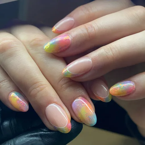 Пятна акварели: 10 самых стильных и романтичных дизайнов маникюра в пастельных тонах весны-2026