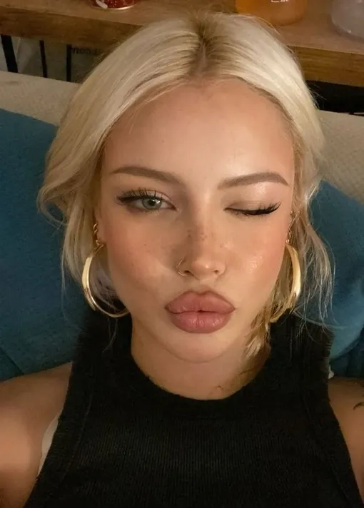 Макияж «тоффи»: как попробовать главный бьюти-тренд зимы 2026