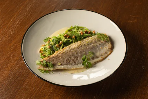 Филе сибаса со спагетти из цукини