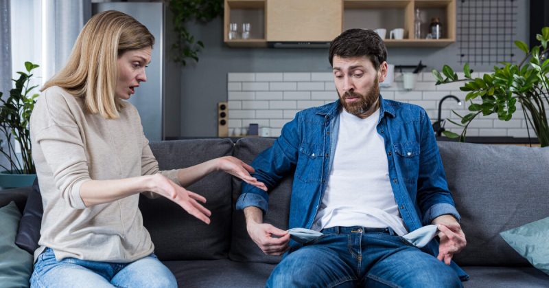 Важный вопрос: почему о деньгах лучше говорить до начала совместной жизни и как правильно это делать