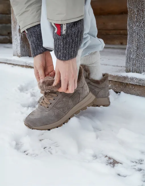 Модный дайджест недели: собираемся на корпоратив и ищем стильные новогодние подарки