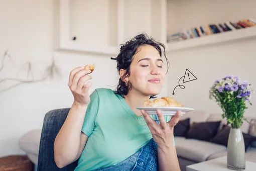 Опасные связи: из-за этих продуктов у тебя не проходят акне