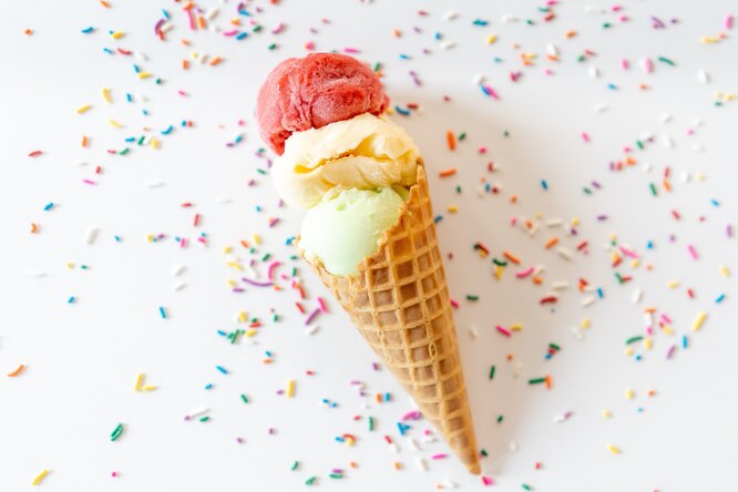 Почему людям после 60 лет нельзя есть мороженое: объясняет гастроэнтеролог
