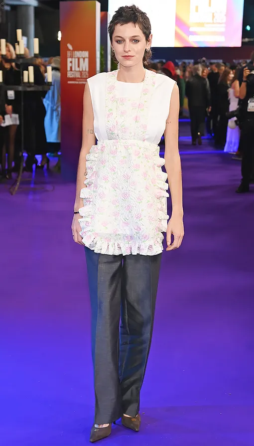 Высокая мода или провал? Как звезды носят подиумные луки на красной дорожке Высокая мода или провал? Как звезды носят подиумные луки на красной дорожке