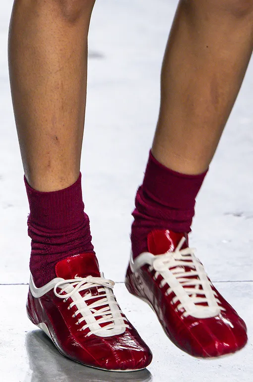 Как выглядят самые модные кроссовки весны-лета 2026