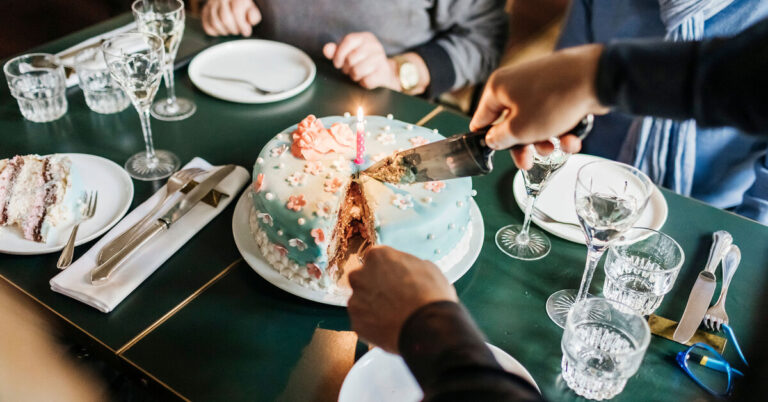 Как оригинально поздравить с днем рождения: лучшие идеи
