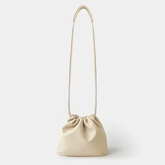 Где искать сумку-кисет – модное «вау» весны-2026