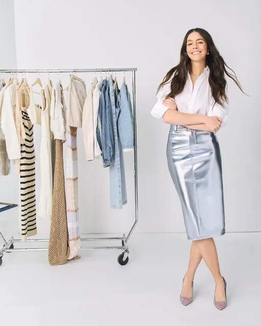 Она делает секс-бомбы: что известно о стилистке, которая одевает Сидни Суини и Лорен Санчес