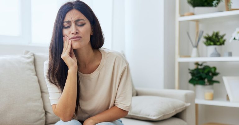 Миссия — дожить до стоматолога: 7 домашних средств от зубной боли