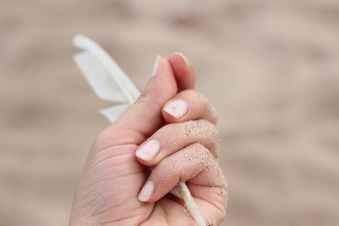 Как убрать бугры на ногтях: 5 простых советов по домашнему восстановлению