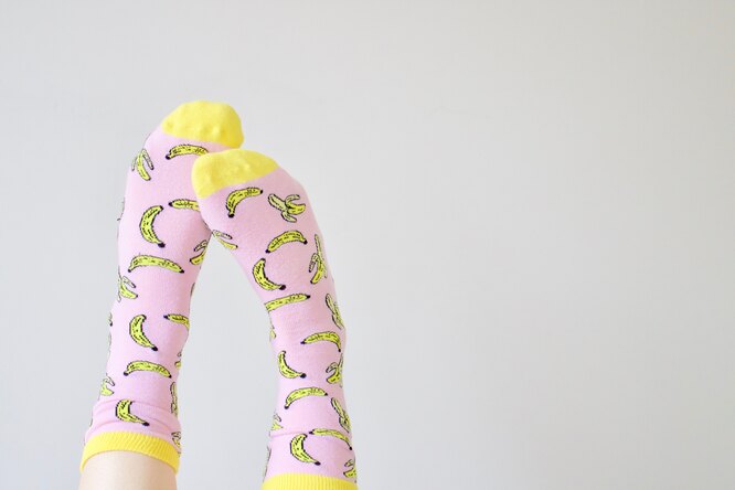 5 пар носков, которые должны быть в гардеробе каждой женщины старше 50 лет: мнение эксперта