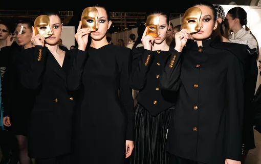 Онлайн-академия брендинга и дизайна Metrics