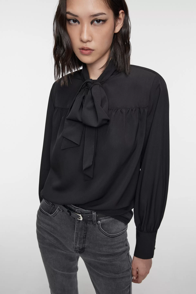 Блузка с бантом – модно или нет? Подборка стоящих вариантов и идеи стилизации