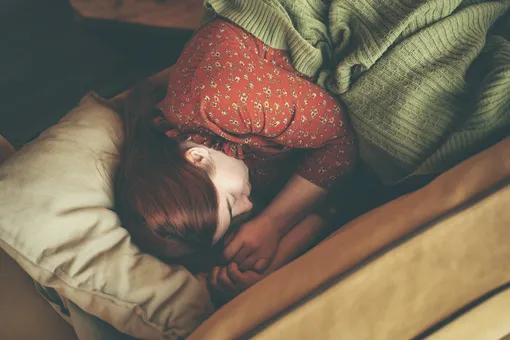 Просыпаешься уставшей и постоянно хочешь есть? Разбираем, как наладить сон, чтобы начать высыпаться и худеть