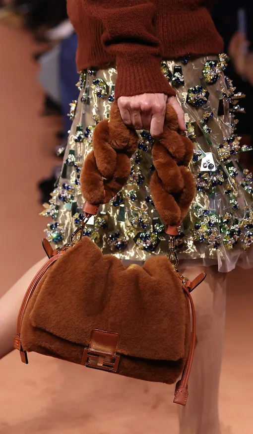 «Морщинистая сумка» – главный тренд зимы-2025/2026 «Морщинистая сумка» – главный тренд зимы-2025/2026