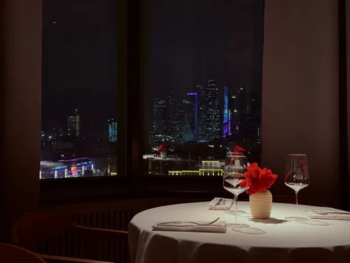 Где отметить День всех влюбленных: рестораны Москвы, Санкт-Петербурга и Дубая