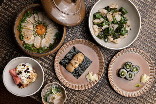 Самые обсуждаемые рестораны столиц и регионов, особые меню и блюда + сезон сморчков: свежий гастрономический дайджест