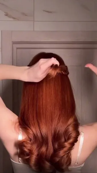 Как сделать причёску с косами за 5 минут Как сделать причёску с косами за 5 минут
