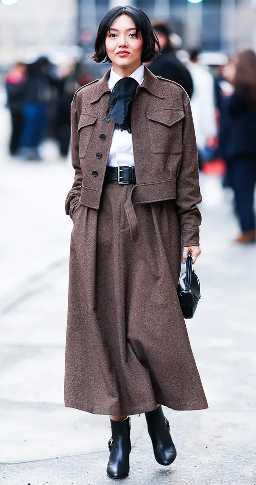 На весну тебе необходима рубашка с воротником-шарфом – вот доказательство! На весну тебе необходима рубашка с воротником-шарфом – вот доказательство!