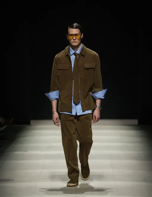 Китайский футуризм, якутские мотивы и классика без правил: 5 показов Московской недели моды, которые нельзя пропустить Китайский футуризм, якутские мотивы и классика без правил: 5 показов Московской недели моды, которые нельзя пропустить