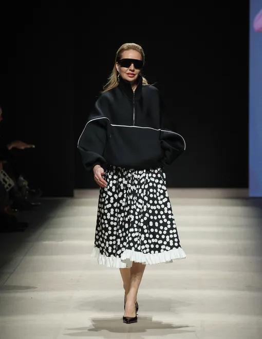 Китайский футуризм, якутские мотивы и классика без правил: 5 показов Московской недели моды, которые нельзя пропустить Китайский футуризм, якутские мотивы и классика без правил: 5 показов Московской недели моды, которые нельзя пропустить