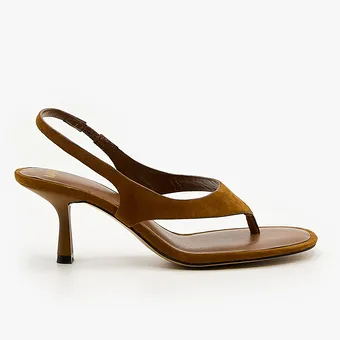 Запомни эти босоножки-стринги – самую стильную модель обуви 2026 года