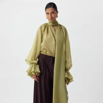 На весну тебе необходима рубашка с воротником-шарфом – вот доказательство! На весну тебе необходима рубашка с воротником-шарфом – вот доказательство!