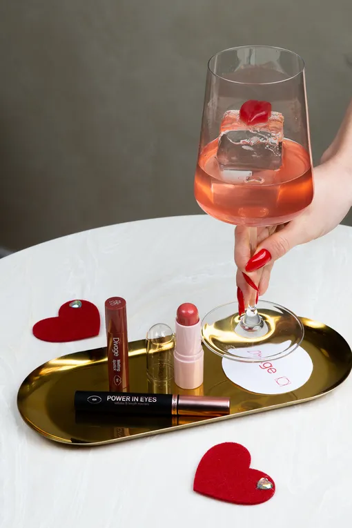 Дайджест красоты VOICE: самые интересные бьюти-новости января Дайджест красоты VOICE: самые интересные бьюти-новости января