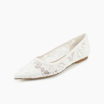 Модная обувь на лето 2026 — кружевные балетки Модная обувь на лето 2026 — кружевные балетки