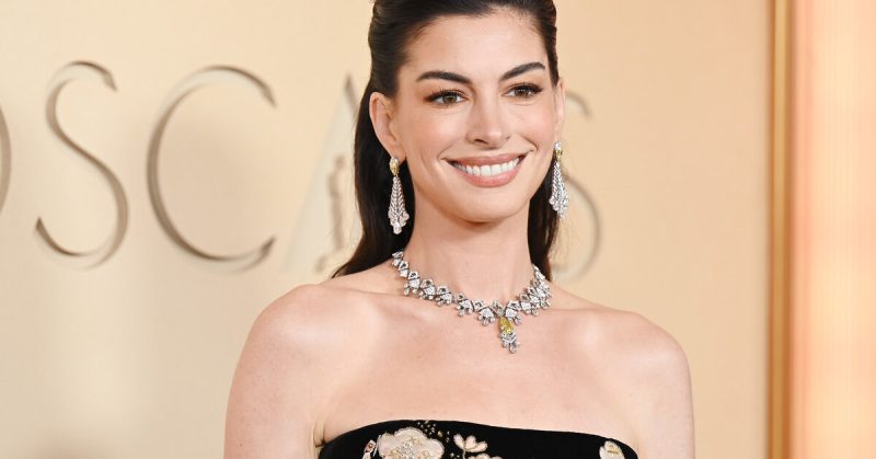 Секрет красоты Энн Хэтэуэй: как выглядеть более отдохнувшей