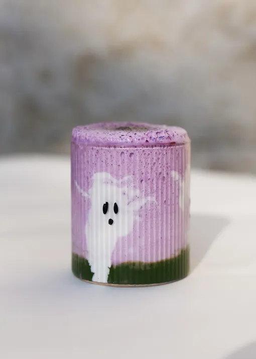 Большие завтраки, десерты жуткие и прекрасные, анчоусы и гуляш со сметаной: свежий дайджест гастрономических новостей