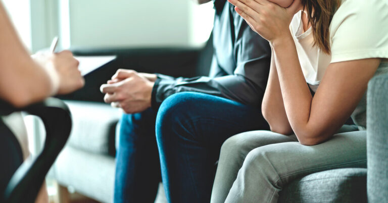 Терапия измены: чем может помочь психолог, если вы решили сохранить брак
