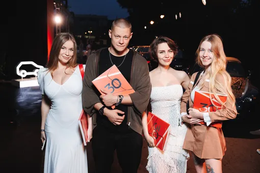 Автомобильная история в фильме и книге: как прошло 30-летие одного из главных автосервисов страны