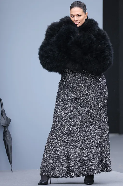 В стиле Эшли Грэм: 3 пальто, которые стройнят В стиле Эшли Грэм: 3 пальто, которые стройнят