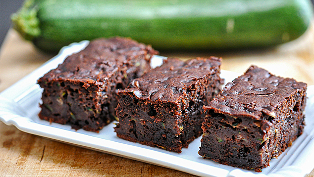 Рецепт нежнейшего шоколадно-орехового кекса с кабачком
