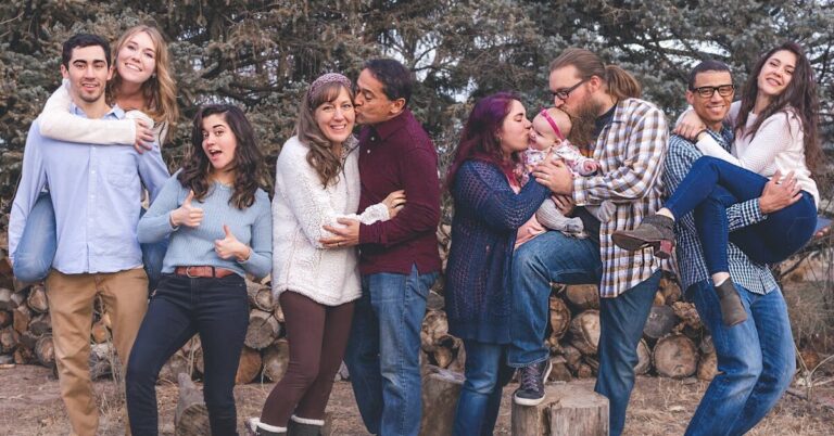 Как называется муж сестры: кто кем кому приходится в семье, названия родственников