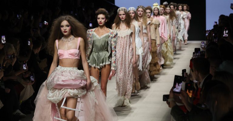 5 показов Московской недели моды-2026, которые тебя вдохновят