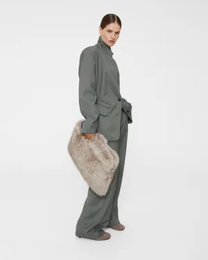 «Морщинистая сумка» – главный тренд зимы-2025/2026 Сумка Eclata