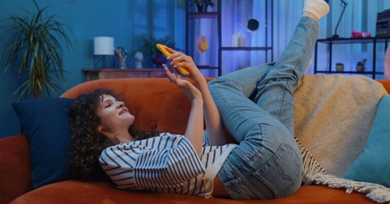 4 сообщения, которые стоит ему отправить, чтобы он почувствовал твою любовь