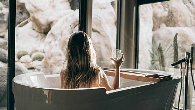 Чем порадовать женщину на 8 марта