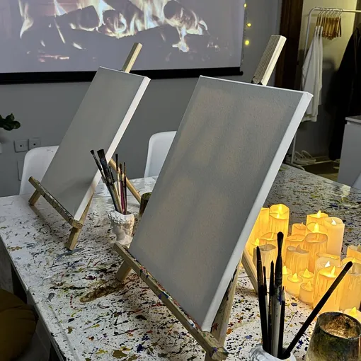 Как отметить 8 Марта с подругами: идеи для праздника