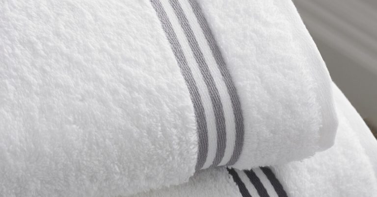 Лучший способ сохранить полотенца мягкими и пушистыми после стирок (или сделать их такими снова)