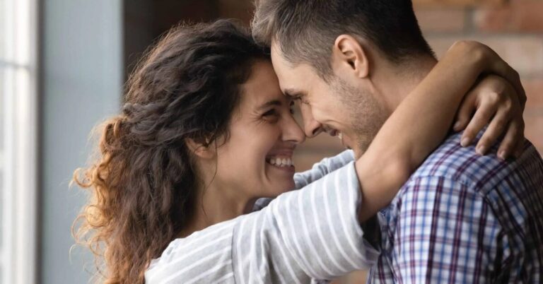 Не один, а много: 6 причин не верить в единственного идеального партнера