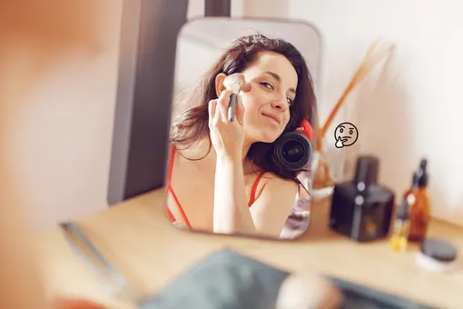 «Облачная» и «стеклянная» кожа: как повторить два главных тренда в макияже весны-2026