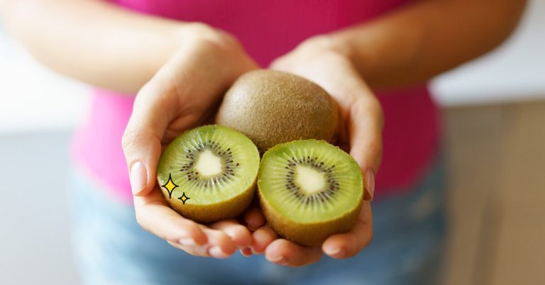 Киви перед сном: как фрукт помогает улучшить качество сна