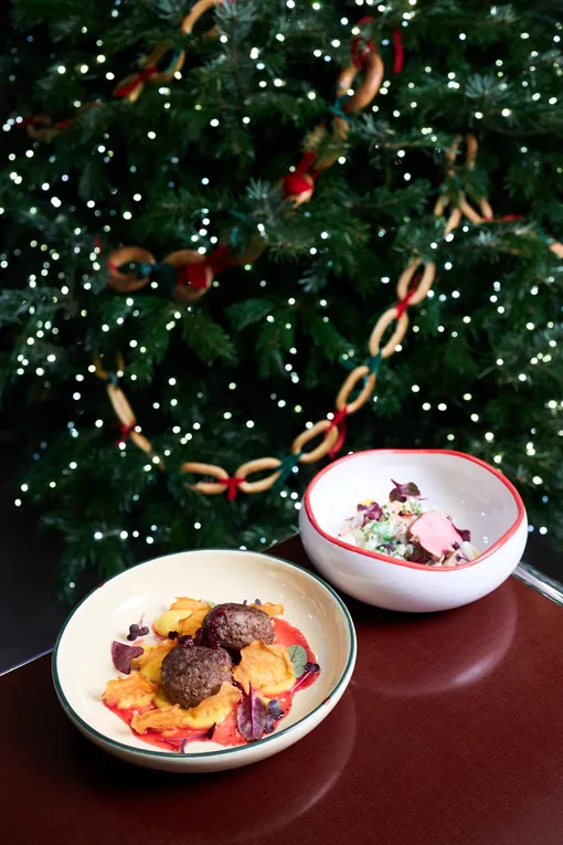 Где вкусно поесть и красиво посидеть в Москве на каникулах: первый гастрономический дайджест нового года